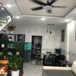 Giá siêu hiếm _ cho thuê nhà đẹp 2 tầng đường Trần Cao Vân _ k 2m 5