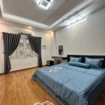 bán gấp nhà khu vip trần duy hưng, cầu giấy, ô tô, dòng tiền 1 tỷ/năm, 140m2, 32 tỷ, lhe 0969354329