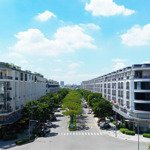 cho thuê văn phòng full nội thất vạn phúc city giá 8tr/tháng