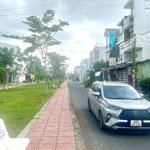 Nền đẹp ngang công viên KDC Hưng Phú 1