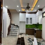 nhà mới la phù 33m2 -5 tầng - lô góc-10m ra oto tránh