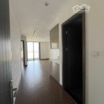 hàng hot studio west point, giá 9,5 triệu, vào luôn, view thoáng. liên hệ e quyền 0918269777