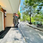 bán home hotel mặt phố yên hoa yên phụ tây hồ. view hồ tây 37,5 tỷ