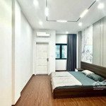 bán gấp nhà bùi huy bích, ô tô lùi cửa, cách phố chỉ 15m, 32m2 nhỉnh 6 tỷ