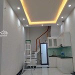 bán nhà phường ngọc lâm 4 tầng còn mới giá 4 tỷ dt 29m2 sổ đỏ pháp lý chuẩn - gần cầu chương