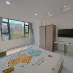 studio full nội thất cửa sổ đón nắng khu trung tâm quận 10