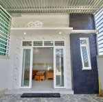 Bán gấp nhà 80m2, hẻm xe hơi