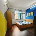 studio cửa sổ trời 25m2 full nội thất mới ngay trung tâm quận 1 sầm uất.