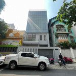 Cho thuê tòa văn phòng mặt tiền đường hoa khu Phan Xích Long Phú Nhuận
