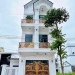 Cần bán gấp căn nhà 1T2L ở đường Bùi Thanh Khiết / Huyện Bình Chánh