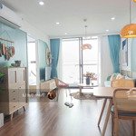 chính chủ thay đổi kế hoạch nên muốn bán căn hộ 2pn 69m2 green diamond view biển ngắm vịnh hạ long