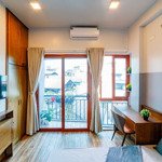 studio ban công thoáng, bãi ô tô 50m, view lanmark 72, đường đi bến xe mỹ đình