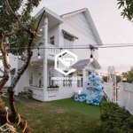 Cho Thuê Villas Sân Vườn View Sông Thơ Mộng