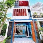 Cho thuê nhà 2 lầu mới đẹp full nội thất - KDC Nam Long