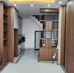 Cho thuê nhà riêng 5 tầng 35m2 tại Hoa Lâm Đức Giang Long Biên giá: 10tr/th LH 0946 204 597