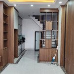 cho thuê nhà riêng 5 tầng 35m2 tại hoa lâm đức giang long biên giá: 10tr/th lh 0946 204 597.