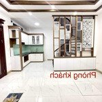 cần bán gấp nhà hai bà trưng, nhà mới lô góc, ô tô lùi đỗ cửa, 40m2, 5 tầng, rộng 5m, giá 7,4 tỷ