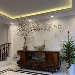 cho thuê nhà 40m2 6 tầng ngõ 541 đường bát khối thạch bàn đủ đồ giá 8tr/th