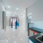 NHÀ MỚI DTSD100M2 2PN 2WC CĂN GÓC TÔN ĐẢN Q4