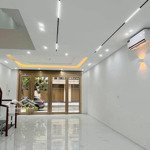 Nhà gần Lotte mới keng trống suốt 4 tầng, 100m2 đất có điều hoà.