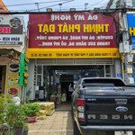 xuất cảnh, cần bán nhà mặt tiền trần hưng đạo, . diện tích sổ đỏ: 153m2, diện tích thực tế: 213m2