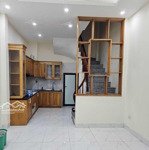 bán nhà mới ở ngay phạm văn đồng - ngõ rộng - dt 30m2 5 tầng - giá chỉ hơn 5 tỷ có thương lượng