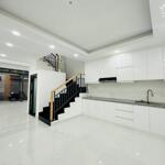 Cho thuê nhà mới đẹp 100% nguyên căn 4 tầng gần chợ Hoàng Hoa Thám, DT 4.4x12m, giá 16tr/tháng