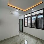 Nhà Quận 4, gần Tôn Thất Thuyết, 40 m2, Hỗ trợ bank, nhỉnh 4 tỷ có TL