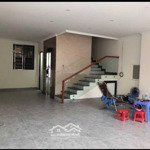 cho thuê siêu phẩm nhà mặt phố hồ sen, diện tích 260m2/sàn, mặt tiền 9m, nhà 3 tầng vị trí đắc địa