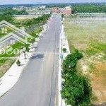 bán gấp lô đất 100m2, giá 1tỷ250, đường nhựa 16m, kế bên khu tái định cư sân bay long thành.