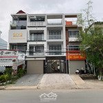 cho thuê nhà 4 lầu, có thang mấy, mt kinh doanh sầm uất nhất kdc nam long phú thuận,q7