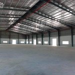 cho thuê kho 2400m2 đầy đủ pccc khu công nghiệp hà sơn bình