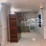 chính chủ nhà hẻm ngô gia tự, 33m2, phường 4, ngay trung tâm quận 10. lh: 0932032546 xem nhà nhanh