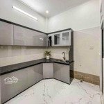 nhà nguyễn hữu trí 72m2 1 trệt 1 lầu 3phòng ngủ, 2wc , nội thất full như mới lh : 0335182681 ân