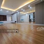 chính chủ bán căn 2pn duy nhất toà flc star tower, 79m2 full nội thất giá 3.x tỷ (x có như không)