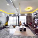 chính chủ bán căn penthouse view biển 2 tầng 208m2 tại trung tâm du lịch bãi cháy, hạ long