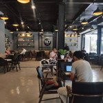 giảm mạnh! tòa q1, chdv trần hưng đạo 3lầu, trệt đang cho cafe thươnghiệu thuê, hđt 90tr/thg