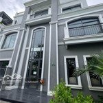 chính chủ bán căn biệt thự lô góc 2 mặt tiền ven biển tại grandbay townhouse, hùng thắng, hạ long