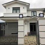 villa sân vườn nam hồ 374m2 ngang 10,2m nở hậu đều 13,5m 3 tầng đã hoàn công