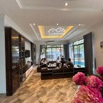 chính chủ cần cho thuê nhà biệt thự vilas 500m2 view hồ ở thạch thất.