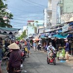 bán nhà trung tâm chợ chính chủ.