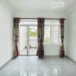 căn hộ chung cư quận 5 -chung cư hùng vương - cạnh đhyd: 65m2-2pn-ntcb giá : 9tr/th lh: 0935832183