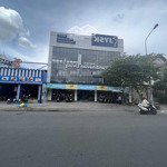 ngộp bank bán nhà đường lý thường kiệt, quận 11 - dt 9x26m - 2 tầng - giá 50 tỷ