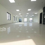 cho thuê văn phòng 100 m2 chỉ 15 tr/tháng. lh: office danang 0935 999 438