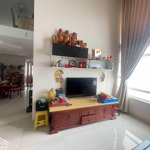 chủ cần bán căn lofthouse lớn dt 220m2 4pn tầng cao view thoáng giá: 4ty350 call: 0949.65.64.63