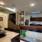 villa full nội thất 10x11m, 1 trệt 1 lầu, 3 phòng ngủ, 3 toilets