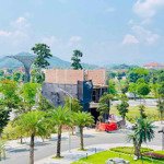 chính chủ cần bán lk28 view bể bơi vị trí cực đẹp