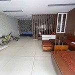 bán căn villa 6 tầng hẻm xe hơi ngủ trong nhà