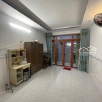 bán nhà 5 tầng- dt: 60m2- shr- ngay trung tâm quận 7 - còn rất mới vào ở ngay- giá nhỉnh 5 tỏi.