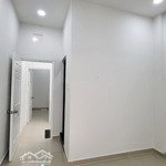 bán gấp căn nhà hẻm xe hơi 1t1l đ.bà hạt,p.9,q.10.giá: 1 tỷ 370.dt:33,5m2.lh:0906527091.shr.